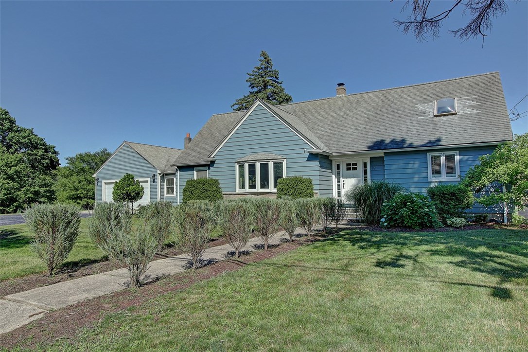17 Old River Road Barrington, RI 02806 - Photo 1 of 32