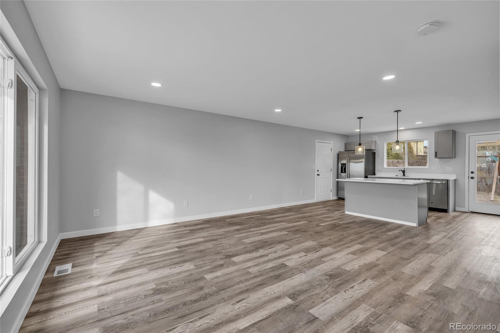 9984 Travis Street Thornton, CO 80229 - Photo 4 of 26