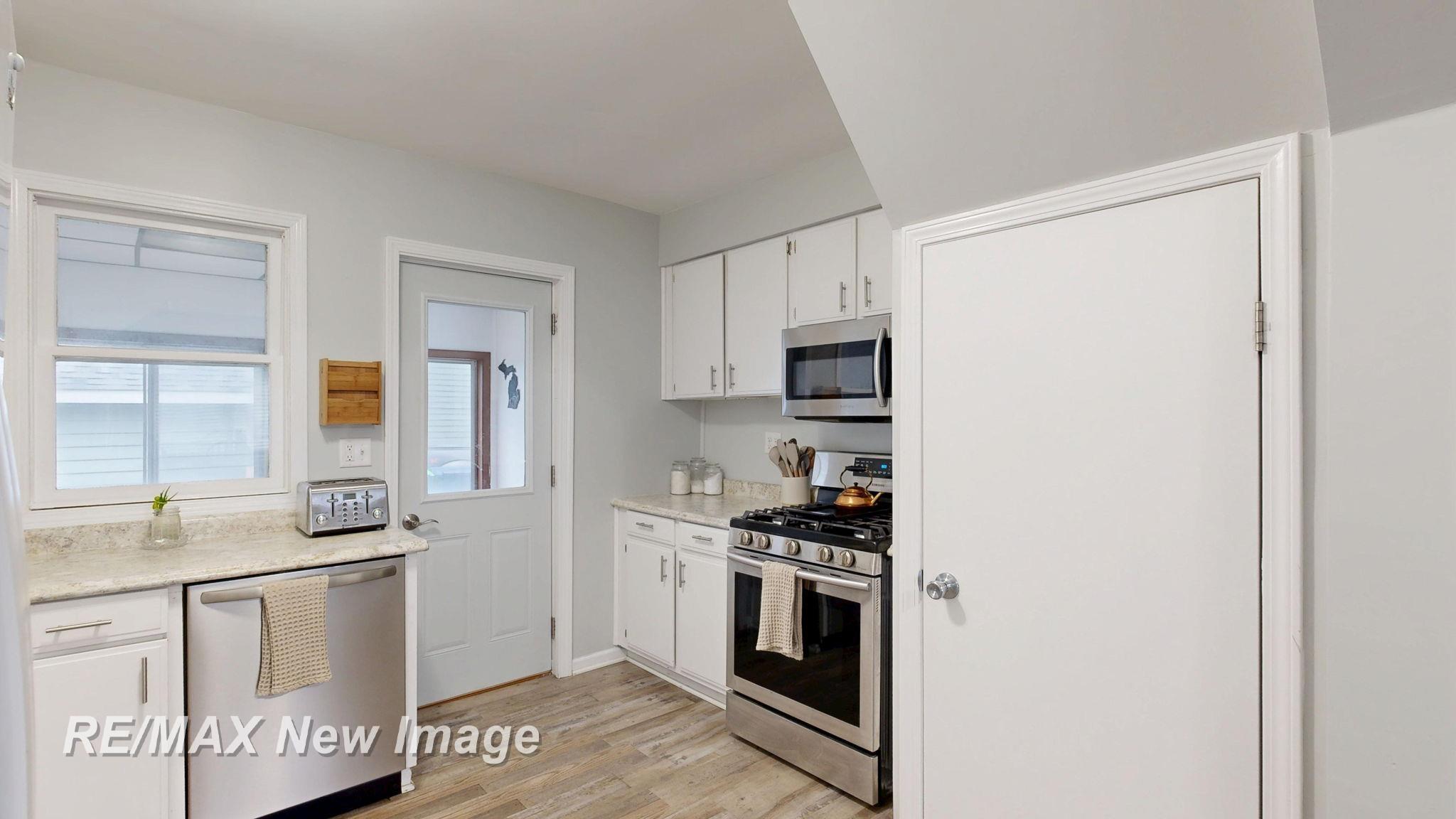 175 Fourth Street Freeland, MI 48623 - Photo 15 of 32 50174008-835cab6a-6ef5-4277-a509-869b25d3b1ba.JPG