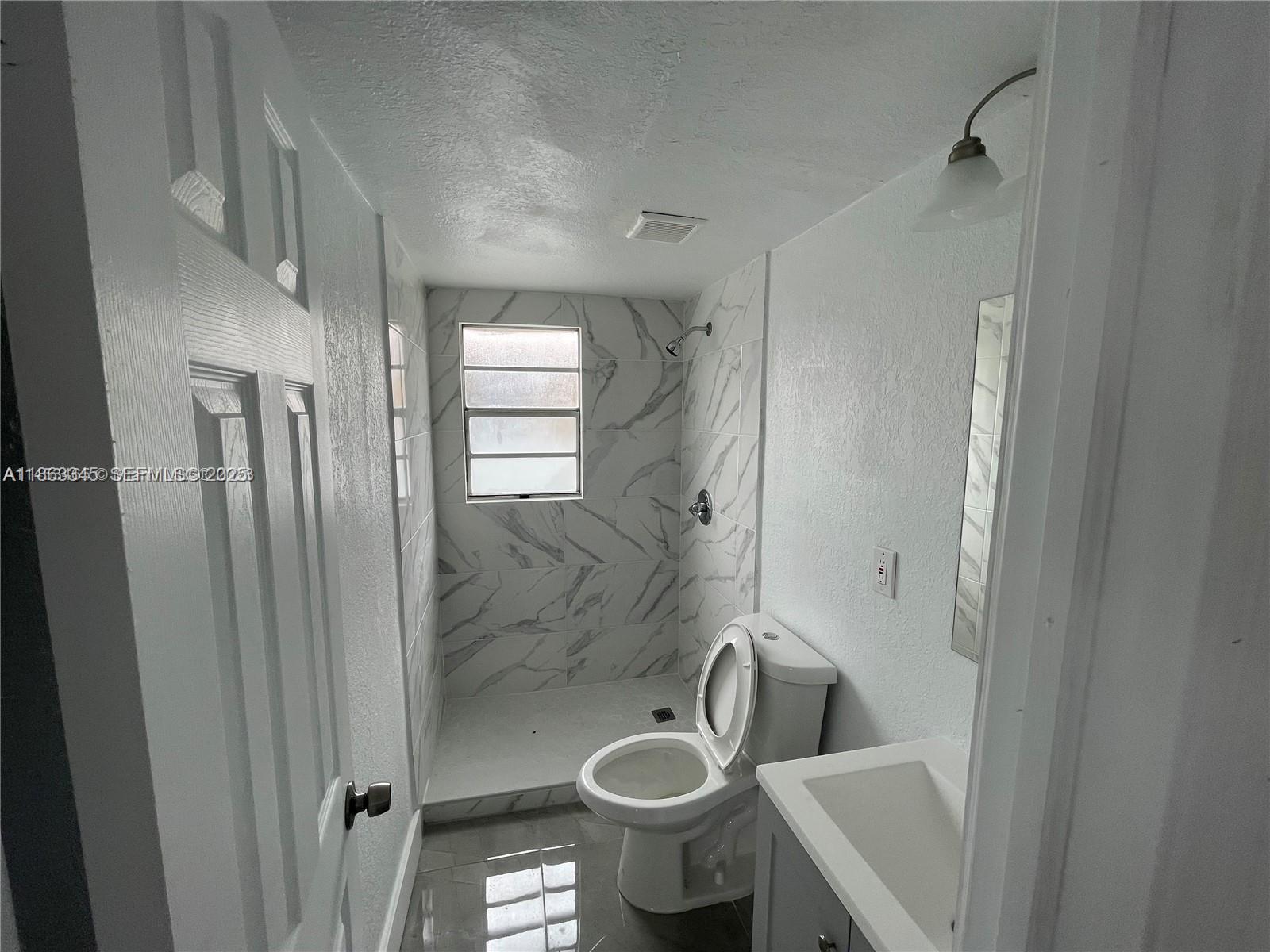 508 East 40th Street Hialeah, FL 33013 - Photo 5 of 8