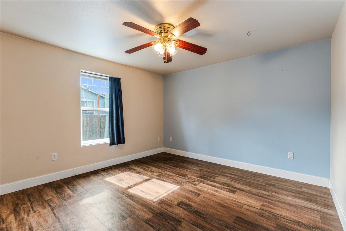 2555 Southwest Timber Avenue Redmond, OR 97756 - Photo 17 of 26 19-2555 SW Timber Ave-11