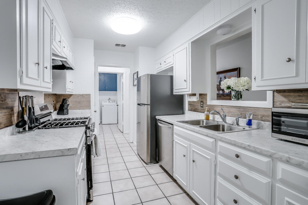 2307 80th Street Lubbock, TX 79423 - Photo 7 of 17 2307-106