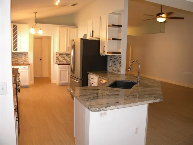 $2,500 | 1821 Corner Meadow Circle, Orlando, FL 32820