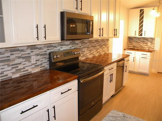 $2,500 | 1821 Corner Meadow Circle, Orlando, FL 32820