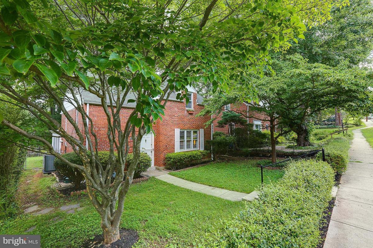 1025 Carson Street Silver Spring, MD 20901 - Photo 1 of 16 Exterior (Front)