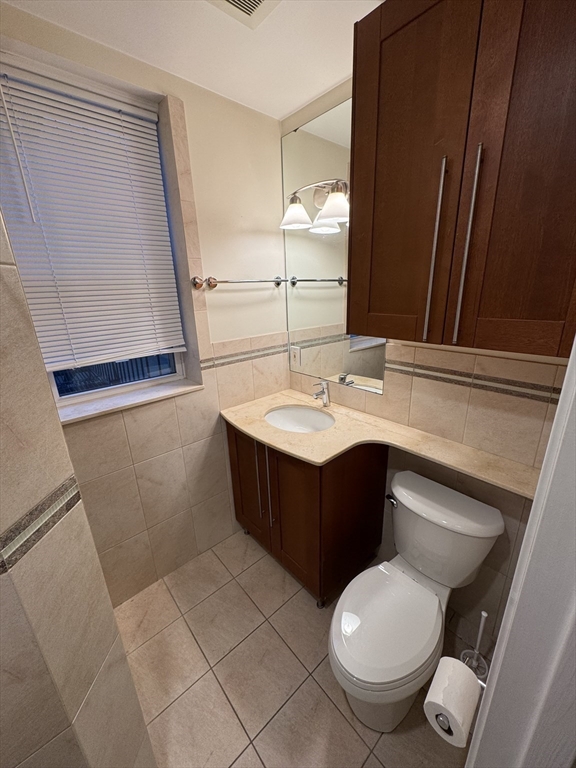 92 Gordon Street, Unit 301A Boston, MA 02135 - Photo 2 of 15