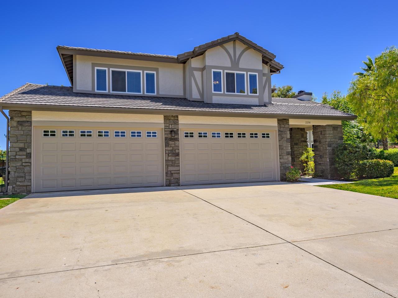 2291 Ritter Place Escondido, CA 92029 - Photo 2 of 25 Gallery Image 2