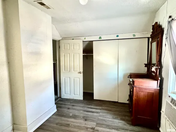 $132,500 | 263 South 1st Avenue, Canton, IL 61520