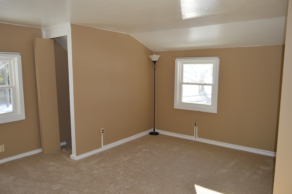 80 Leitch Street Springfield, MA 01109 - Photo 11 of 18