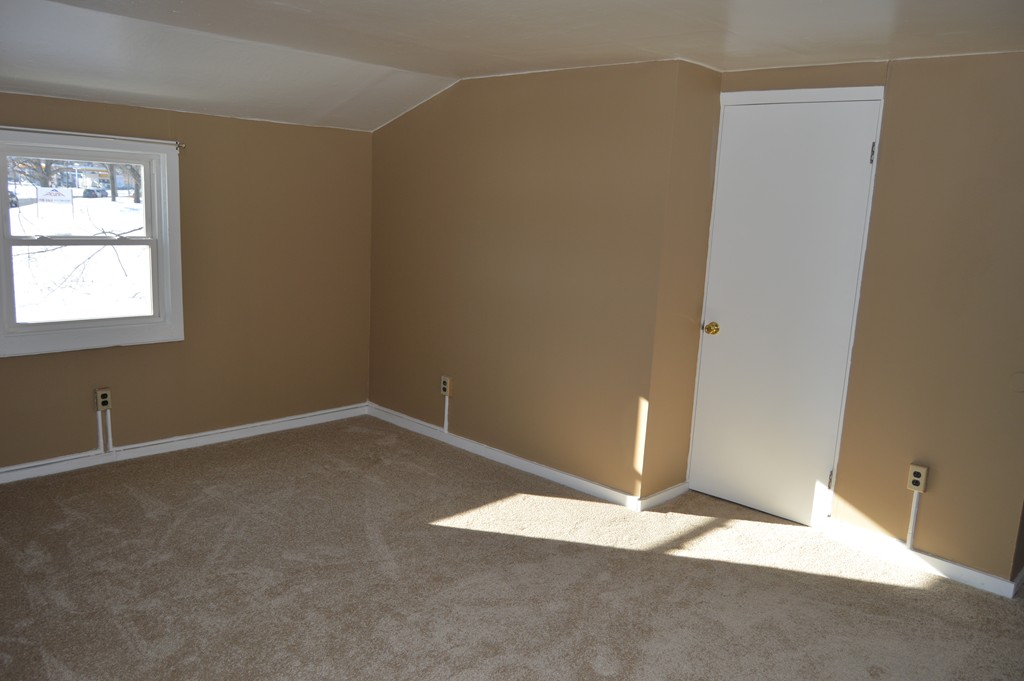 80 Leitch Street Springfield, MA 01109 - Photo 13 of 18