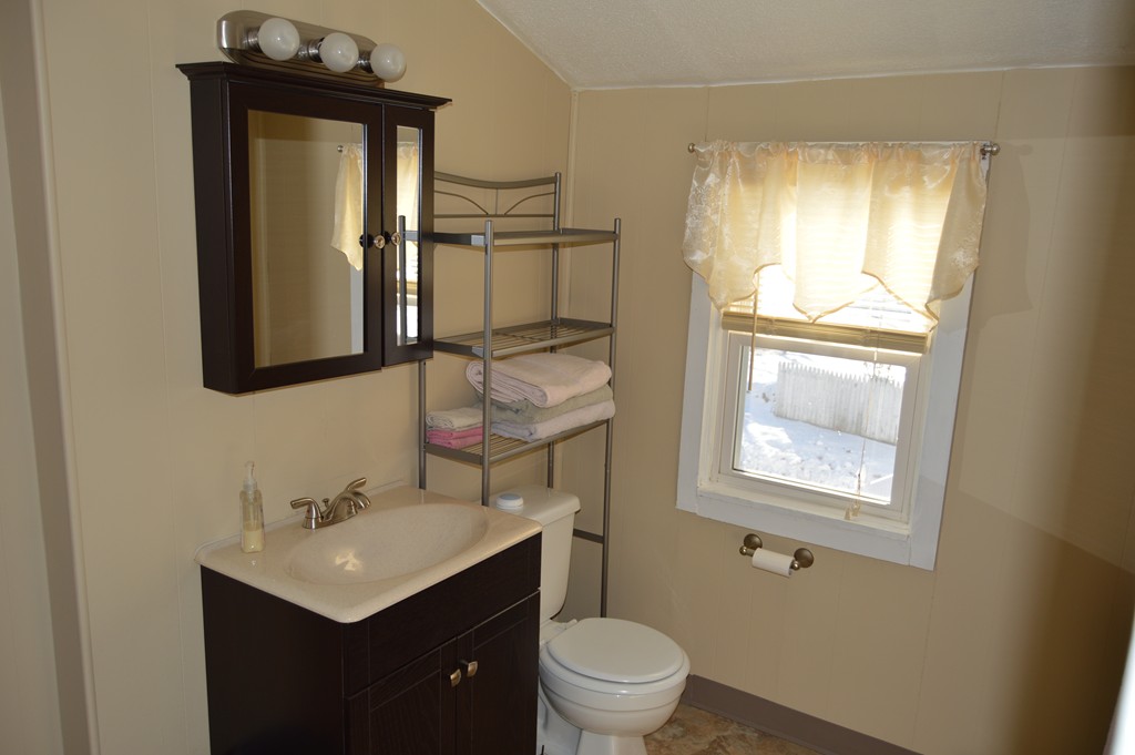 80 Leitch Street Springfield, MA 01109 - Photo 10 of 18
