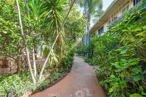 $449,000 | 1604 2nd Street, Unit 1F, Long Beach, CA 90802