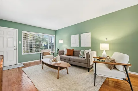 $449,000 | 1604 2nd Street, Unit 1F, Long Beach, CA 90802