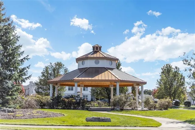 $309,000 | 246 Adams Pointe Boulevard, Unit 1, Mars, PA 16046