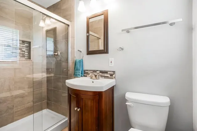 $535,000 | 18171 198th Street, Tonganoxie, KS 66086