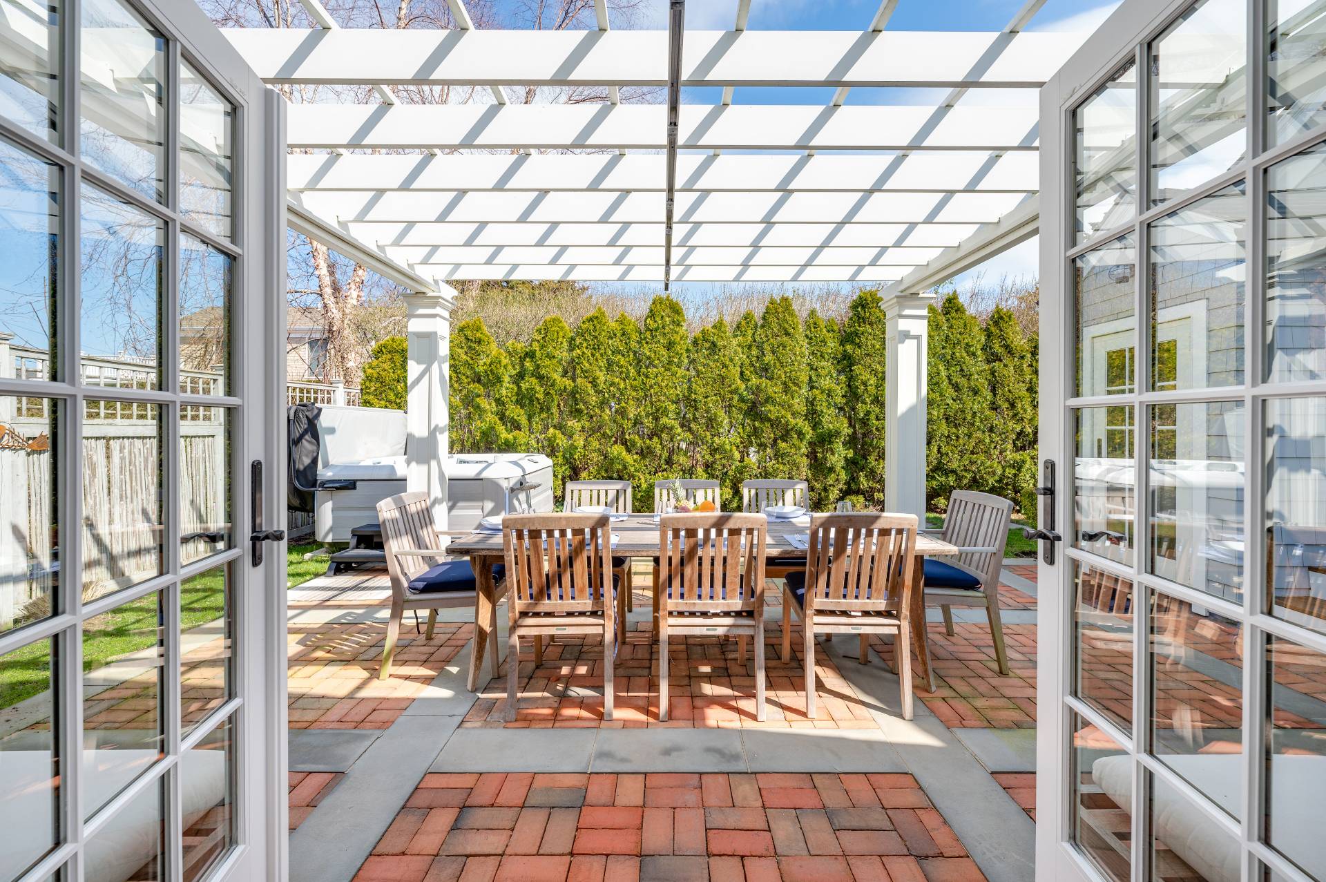 5 Ridge Drive Sag Harbor, NY 11963 - Photo 26 of 27 a outdoor space with lots of tables and chairs