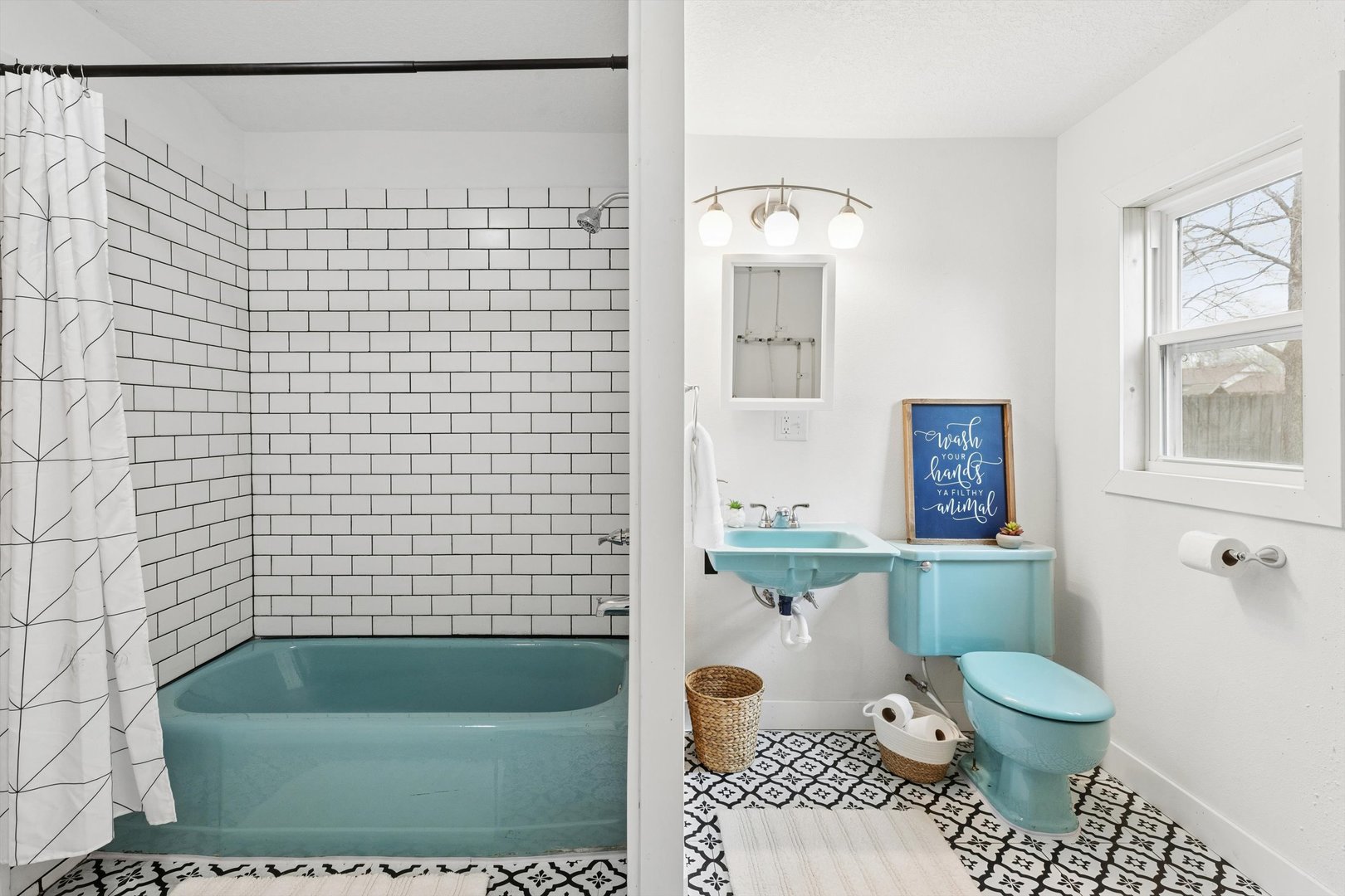 211 Clay Street New Boston, IL 61272 - Photo 20 of 29 a bathroom with a toilet and a shower