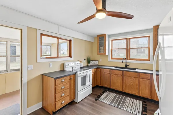 $89,000 | 211 Clay Street, New Boston, IL 61272