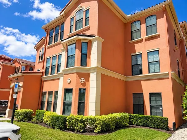 $2,300 | 2705 Via Murano, Unit 111, Clearwater, FL 33764