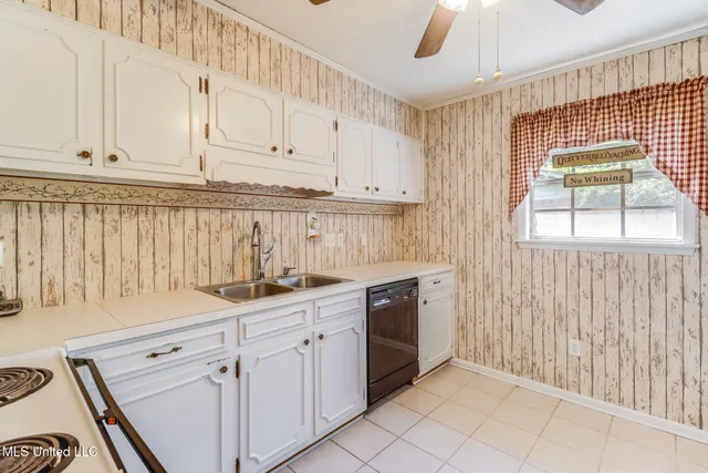 $210,000 | 1739 Thomas Jefferson Drive, Biloxi, MS 39531