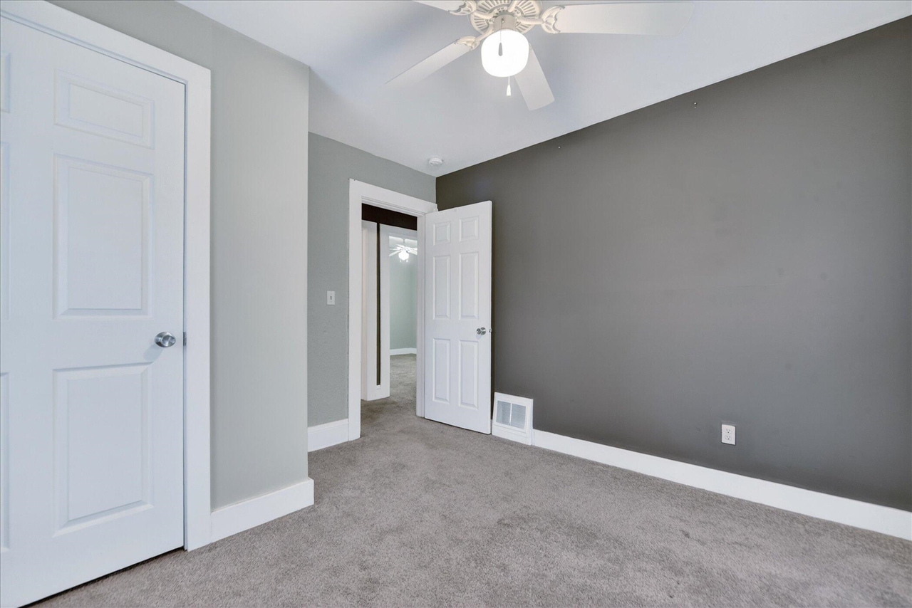 406 Garfield Street Jackson, MI 49203 - Photo 17 of 30