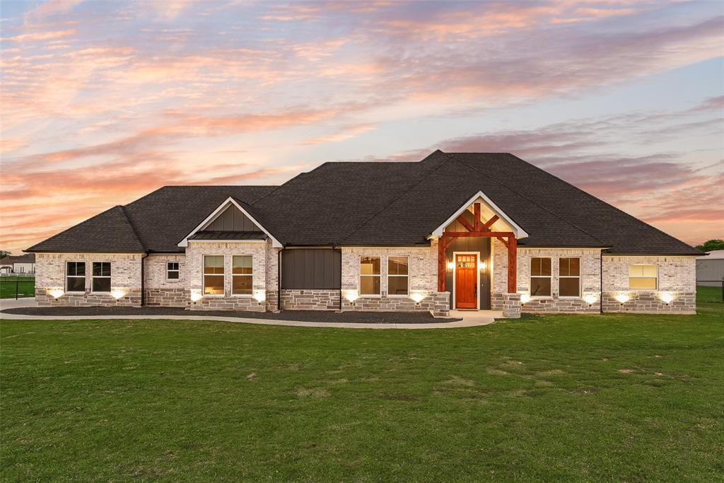 11979 Chisum Road Sanger, TX 76266 - Photo 2 of 39