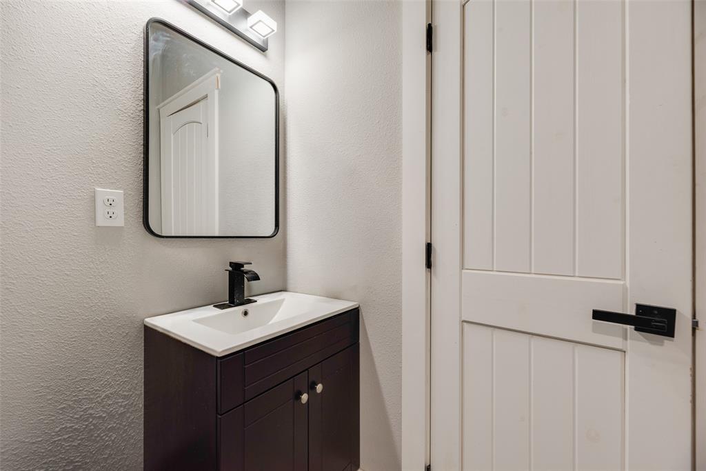 11979 Chisum Road Sanger, TX 76266 - Photo 21 of 39