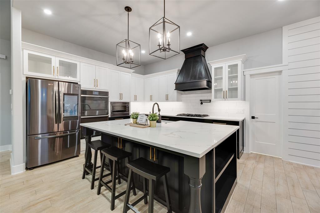 11979 Chisum Road Sanger, TX 76266 - Photo 7 of 39