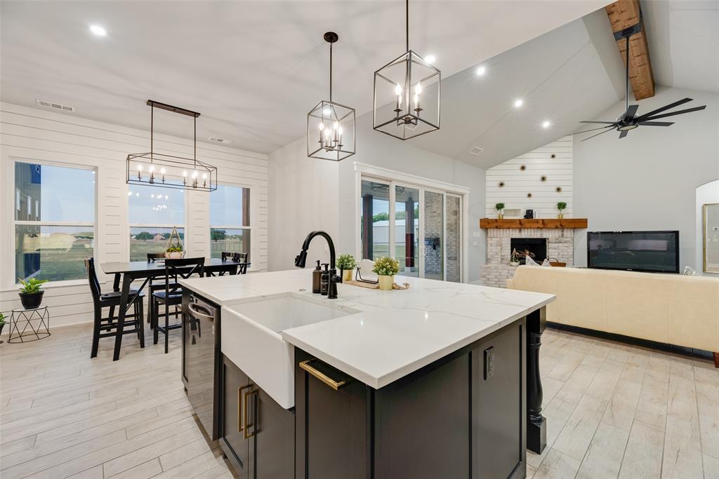 11979 Chisum Road Sanger, TX 76266 - Photo 8 of 39