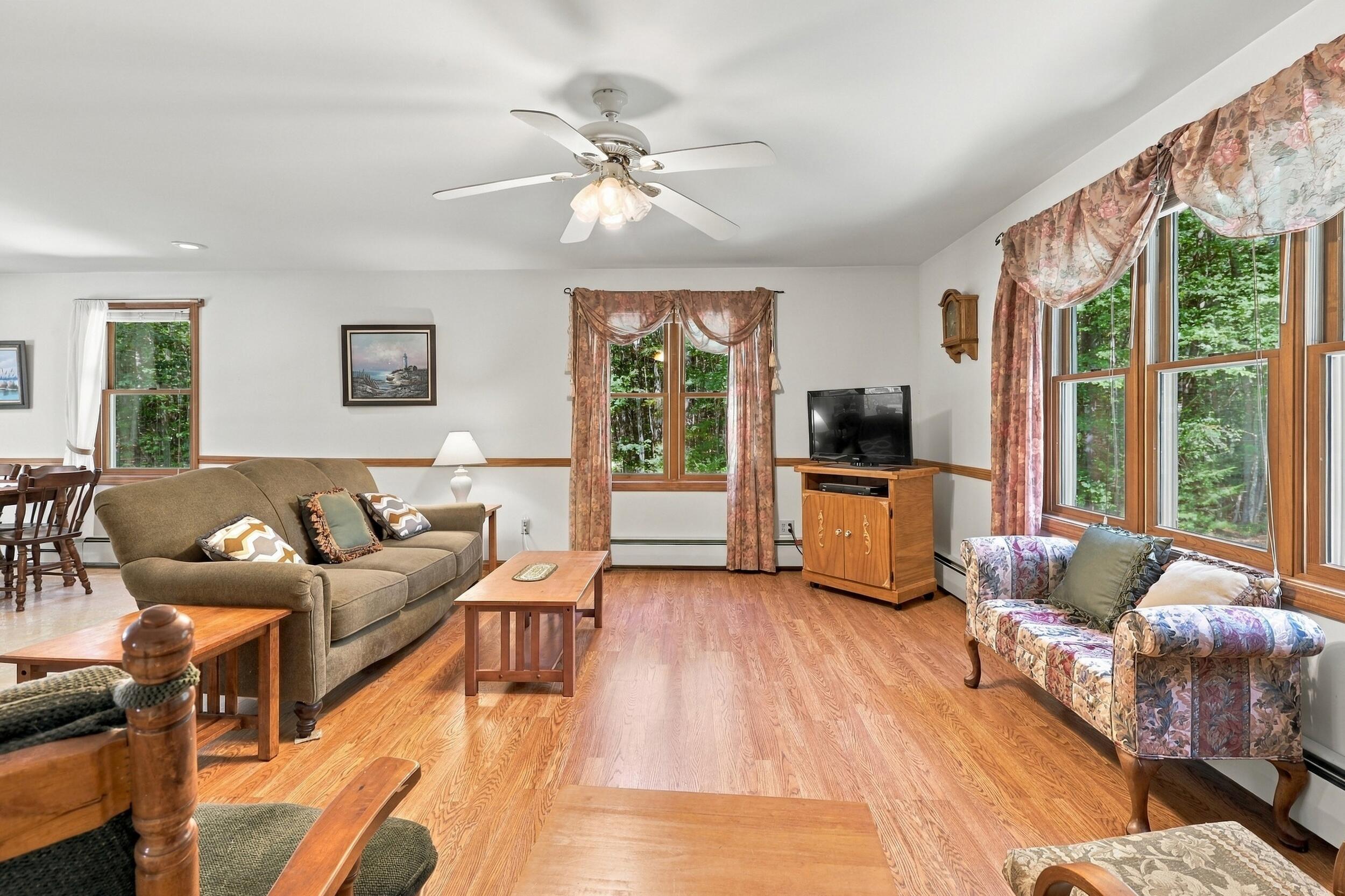 9 Rivers Edge Road North Berwick, ME 03906 - Photo 4 of 34 on_the_mark-et_011