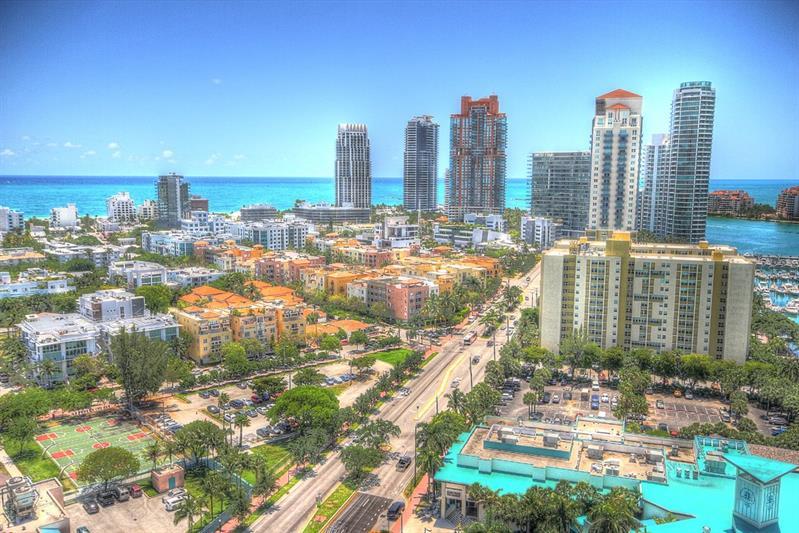 400 Alton Road, Unit 2208 Miami Beach, FL 33139 - Photo 2 of 26 View2