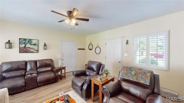 $379,900 | 7 Fisher Lane, Greenville, IL 62246