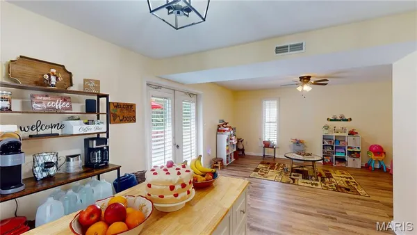 $379,900 | 7 Fisher Lane, Greenville, IL 62246