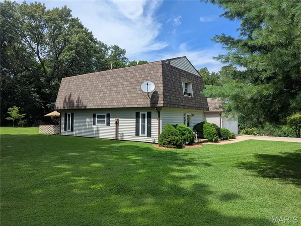 $379,900 | 7 Fisher Lane, Greenville, IL 62246