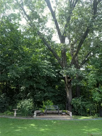 $379,900 | 7 Fisher Lane, Greenville, IL 62246