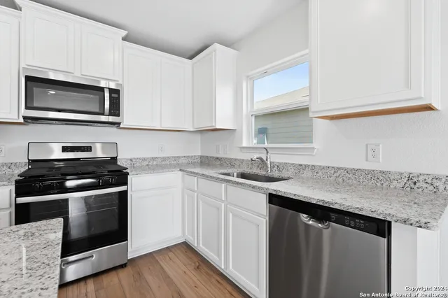 $1,915 | 11924 Stroud Drive, San Antonio, TX 78252