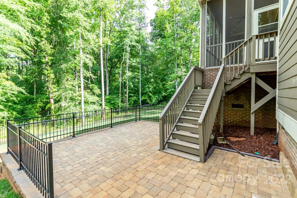 679 Top Ridge Lane Clover, SC 29710 - Photo 4 of 35 Gallery Image 4