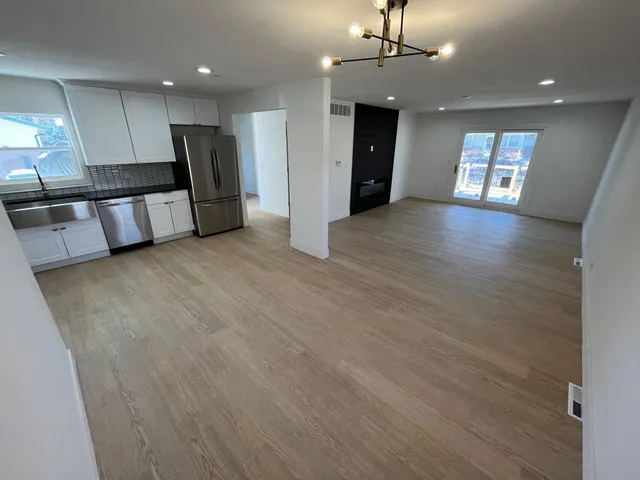 $249,900 | 985 North Westlink Avenue, Wichita, KS 67212