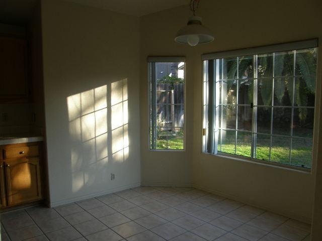 13627 Somerset Road Poway, CA 92064 - Photo 6 of 11