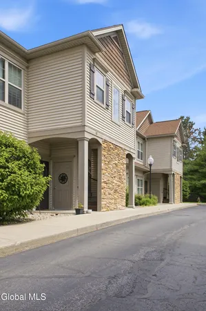 $224,900 | 73 Saratoga Road, Unit 11, Glenville, NY 12302