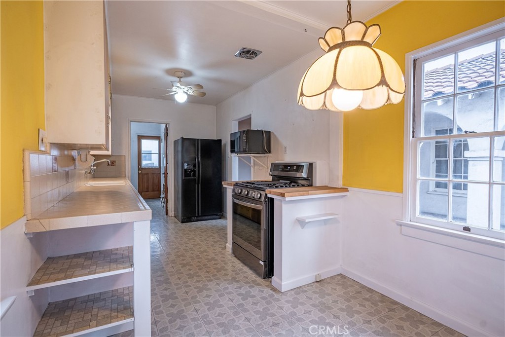175 West 9th Street Upland, CA 91786 - Photo 24 of 42