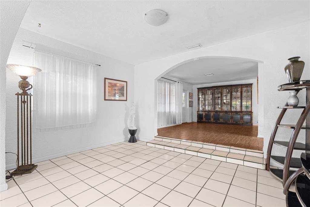 755 43rd Street St. Petersburg, FL 33713 - Photo 18 of 46 a view of an empty room