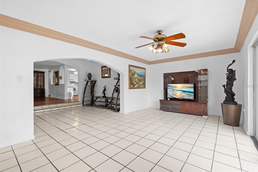 755 43rd Street St. Petersburg, FL 33713 - Photo 20 of 46 a view of livingroom with furniture and flat screen tv