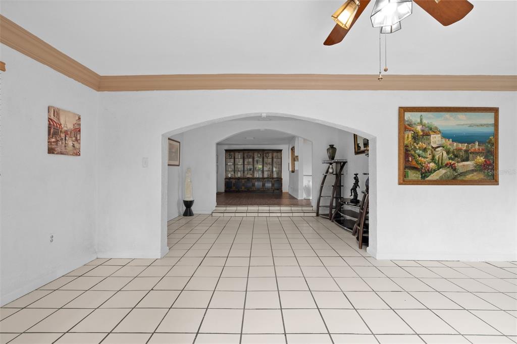 755 43rd Street St. Petersburg, FL 33713 - Photo 22 of 46 a view of an entryway