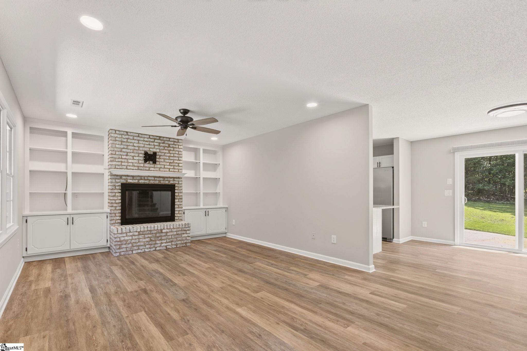 515 Hartwell Drive Seneca, SC 29672 - Photo 5 of 50