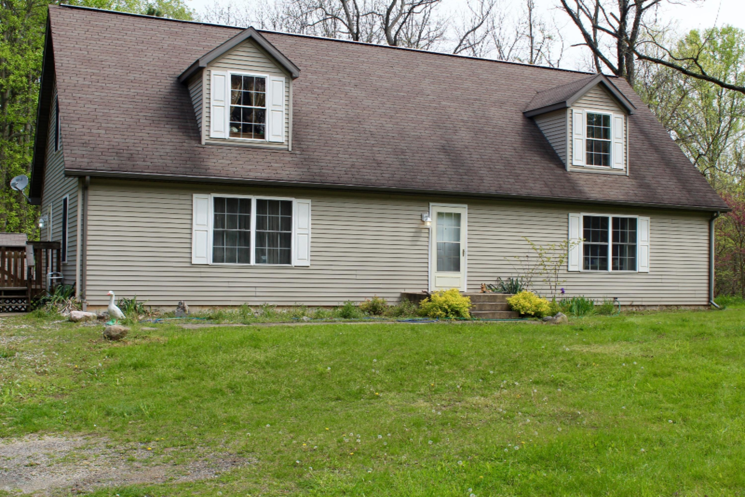 8031 Chapel Road Niles, MI 49120 - Photo 2 of 28 IMG_0183