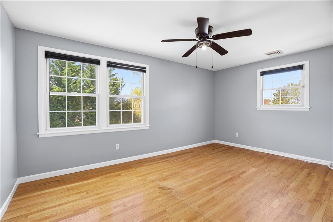 149 Rowe Avenue Pawtucket, RI 02861 - Photo 24 of 40