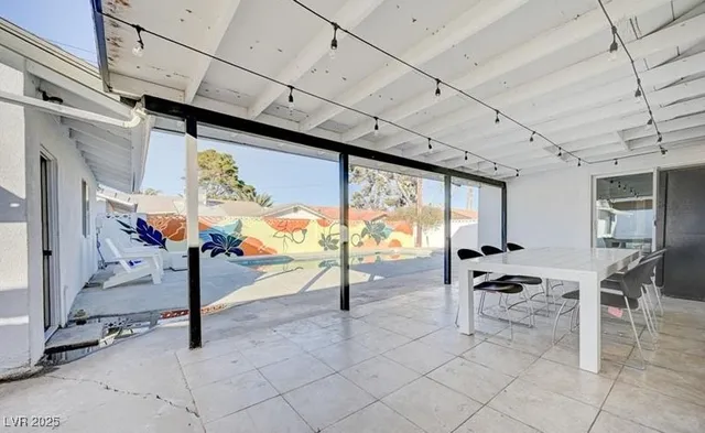 $3,500 | 1821 East Oakey Boulevard, Las Vegas, NV 89104