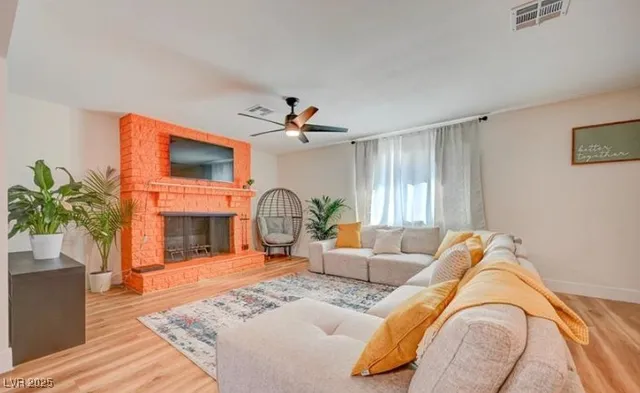 $3,500 | 1821 East Oakey Boulevard, Las Vegas, NV 89104