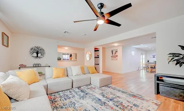 $3,500 | 1821 East Oakey Boulevard, Las Vegas, NV 89104